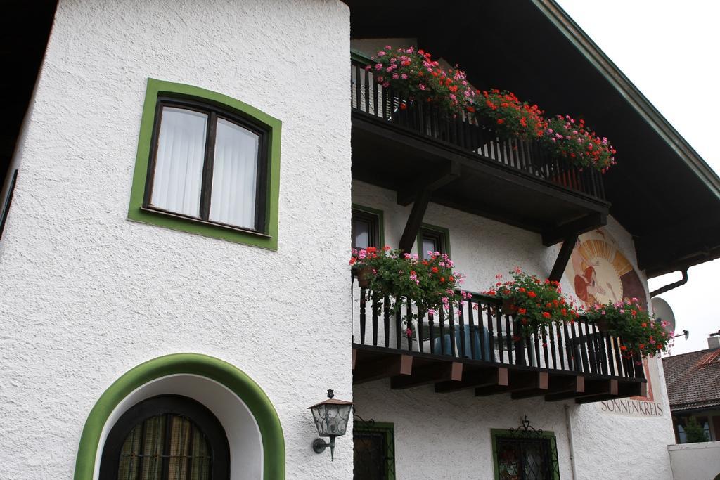 Ferienwohnungen Gaestehaus Sonnenkreis Ruhpolding Esterno foto