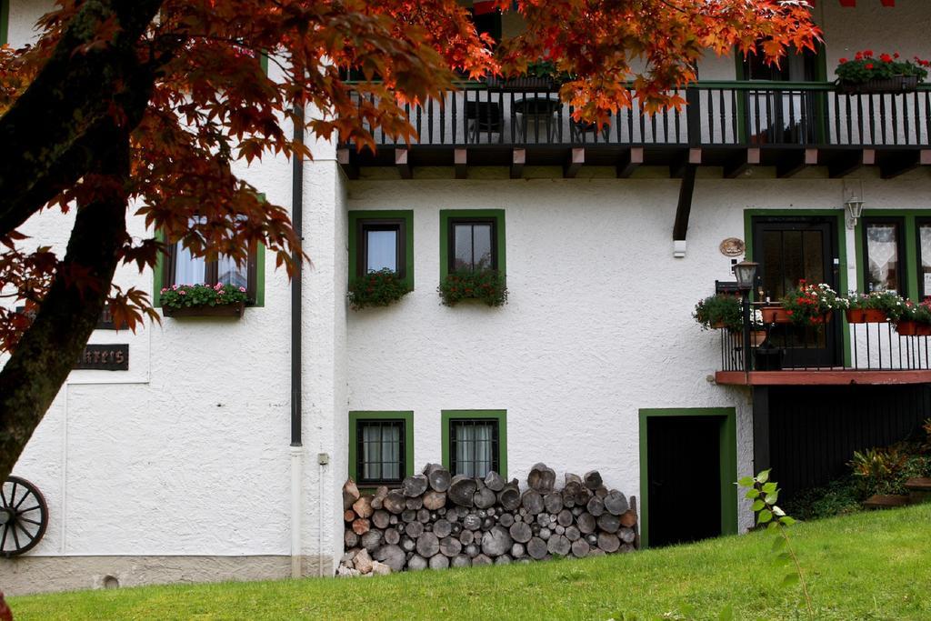 Ferienwohnungen Gaestehaus Sonnenkreis Ruhpolding Esterno foto
